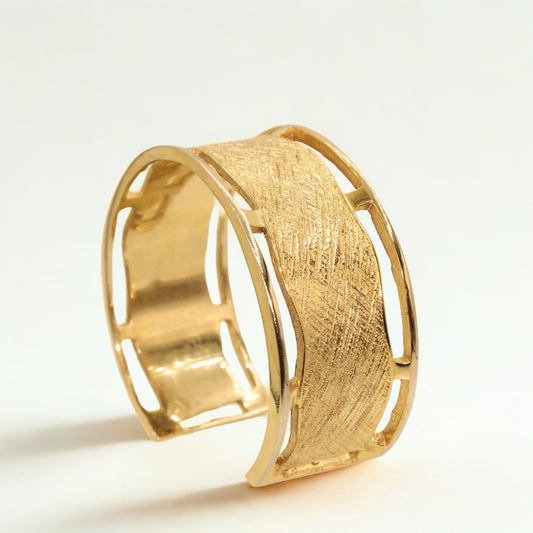 Contour Cuff
